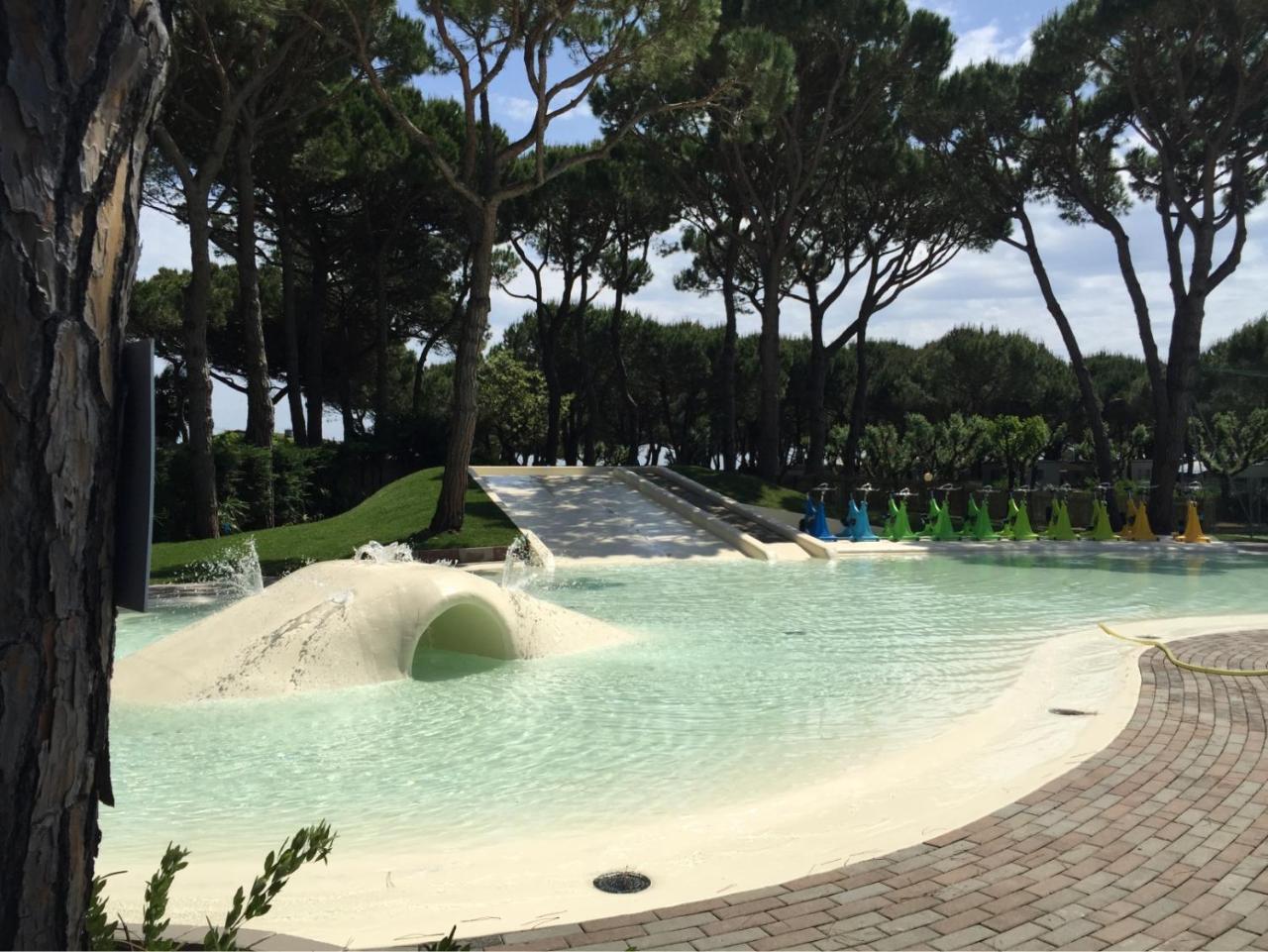 Albatross Mobile Homes On Camping Waikiki Lido di Jesolo Exterior foto